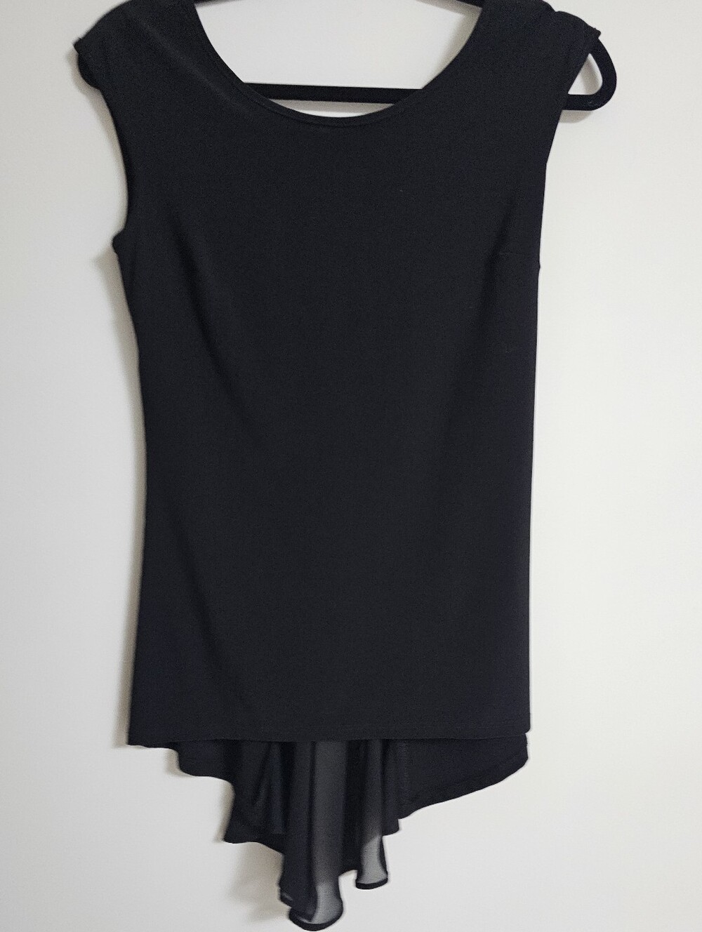 Frank Lyman New With Tags  Black Asymmetric Hem Women’s Dress Shirt